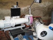 圖：刀具研磨機